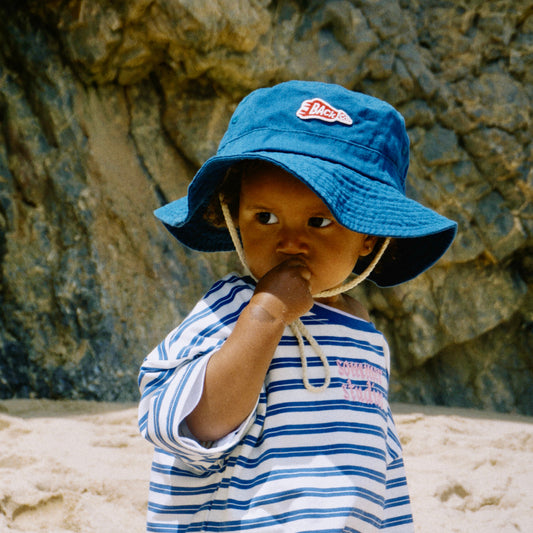 Back bucket hat
